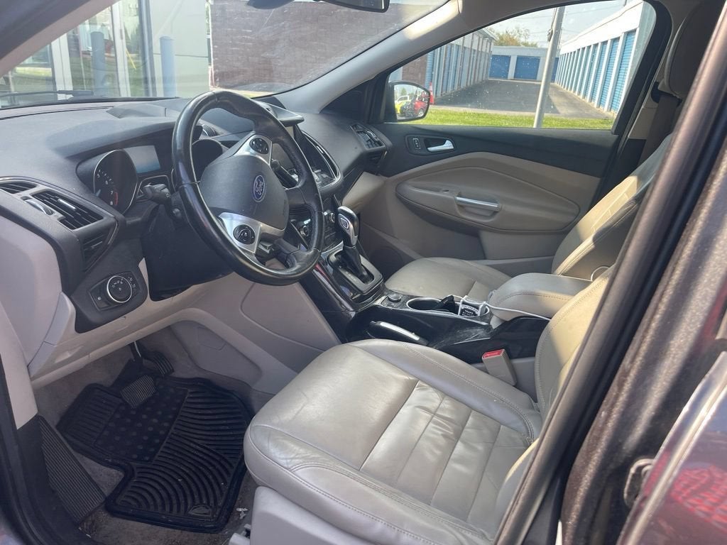 2015 Ford Escape — side profile view
