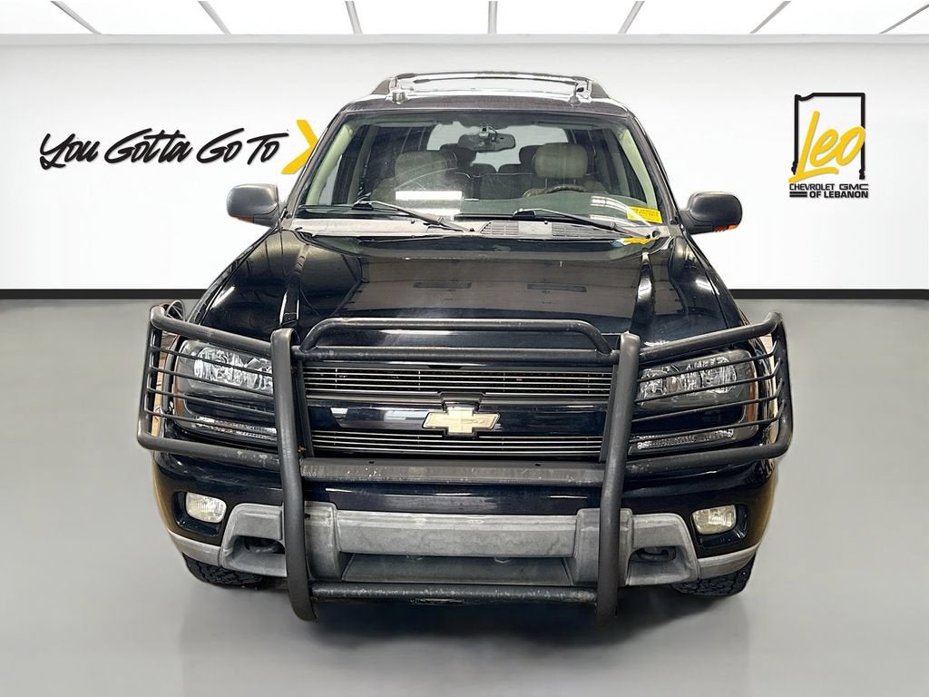 2005 Chevrolet Trailblazer — side profile view
