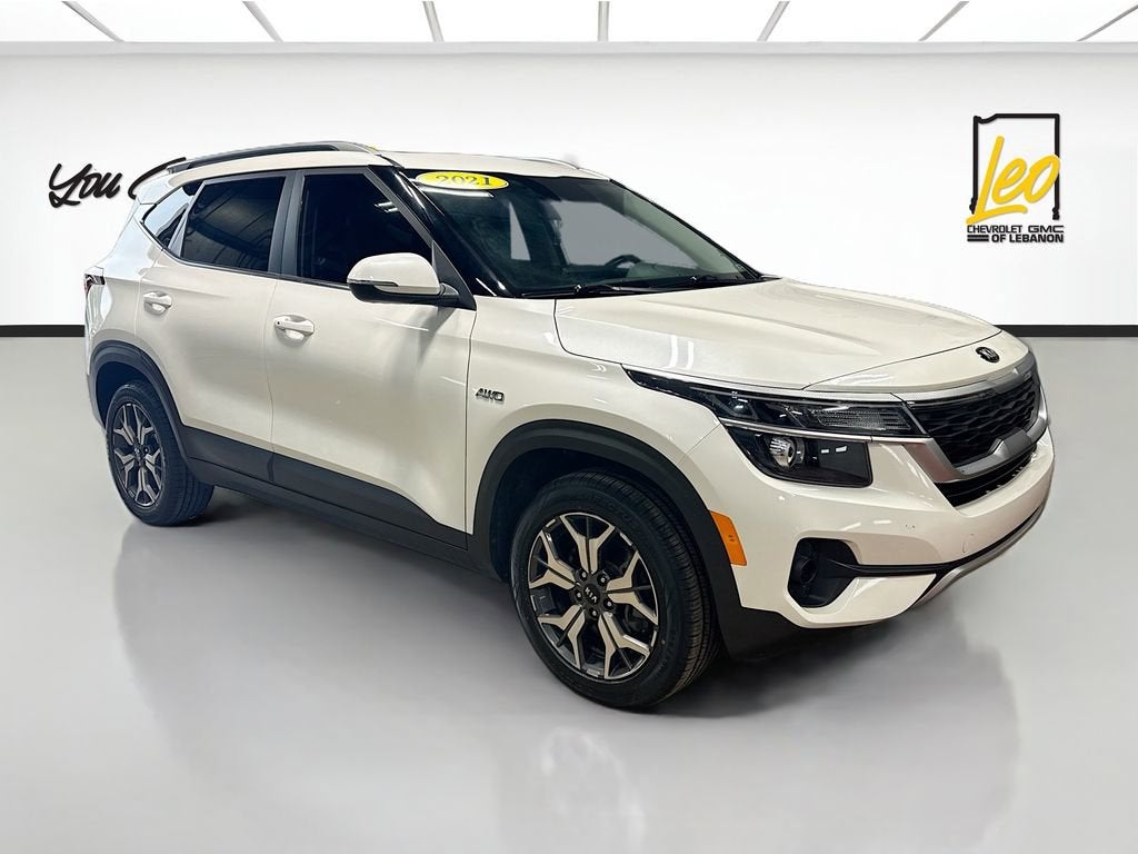 2021 Kia Seltos — rear three-quarter view