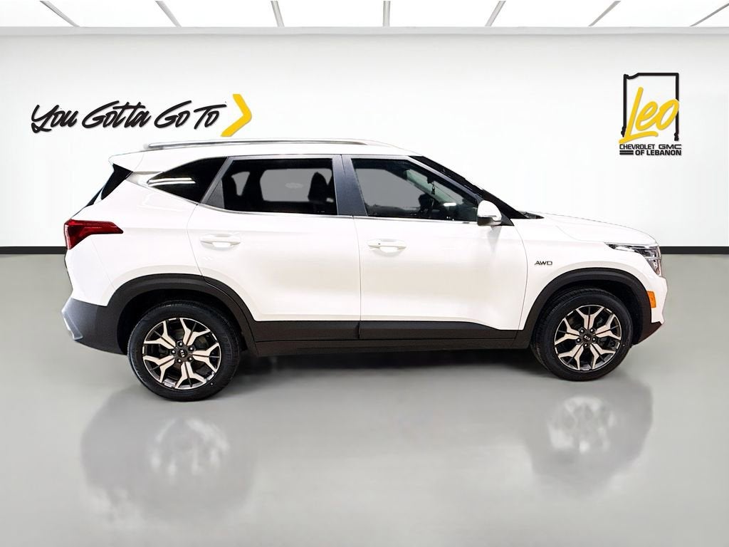 2021 Kia Seltos — interior view
