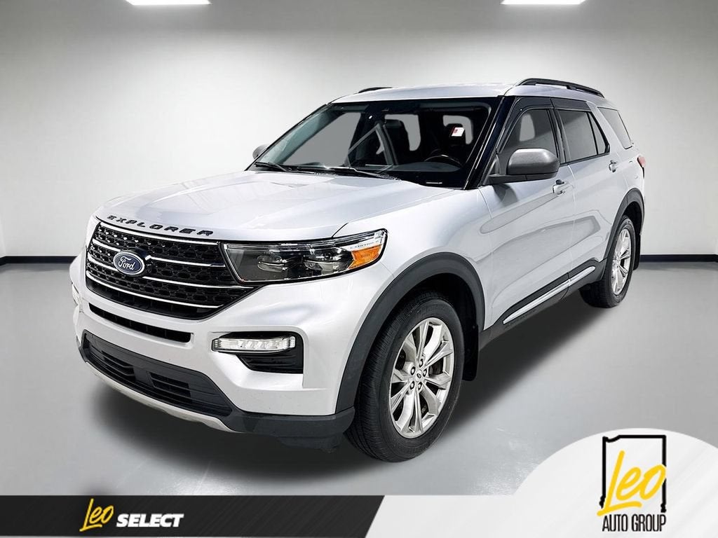 2020 Ford Explorer XLT in Other — front three-quarter view