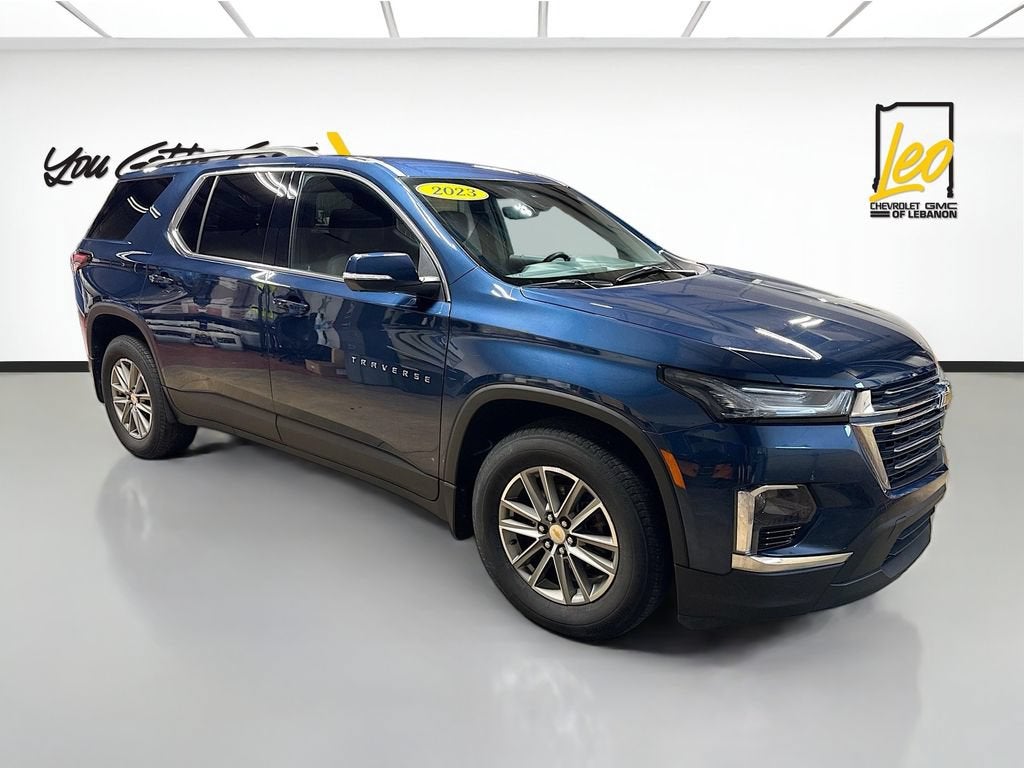 2023 Chevrolet Traverse — rear three-quarter view